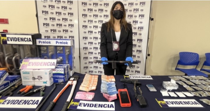 PDI TEMUCO detuvo a sujeto que fracturaba vidrios de vehículos estacionados en la vía pública