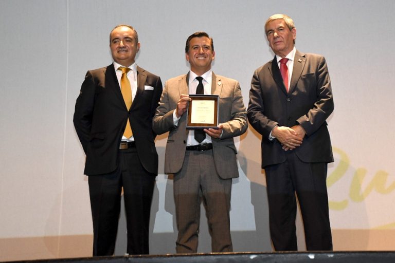 Cámara de Comercio de Temuco celebró sus 100 años de trayectoria destacando a los comerciantes de la capital regional
