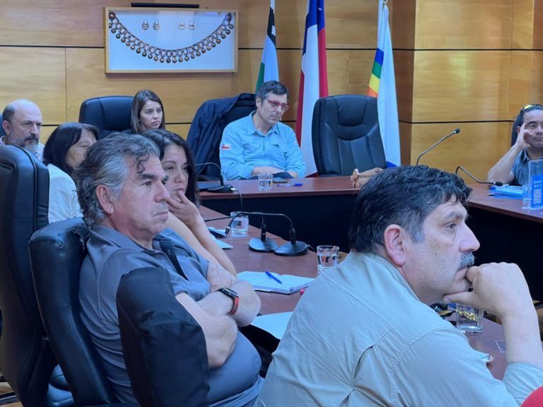 Primera reunión de la mesa de turismo propone reactivar la economía en la ciudad lacustre