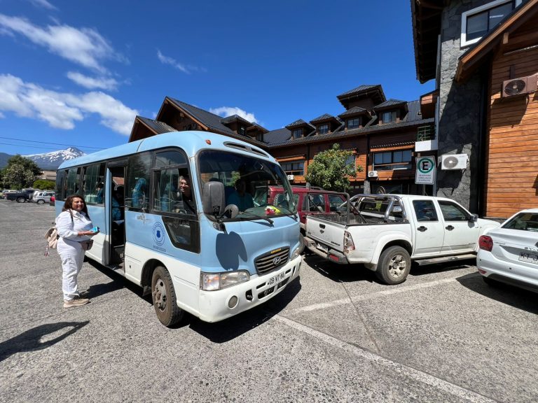 Municipalidad de Pucón impulsa el turismo con recorridos gratuitos a ferias rurales y emprendimientos locales