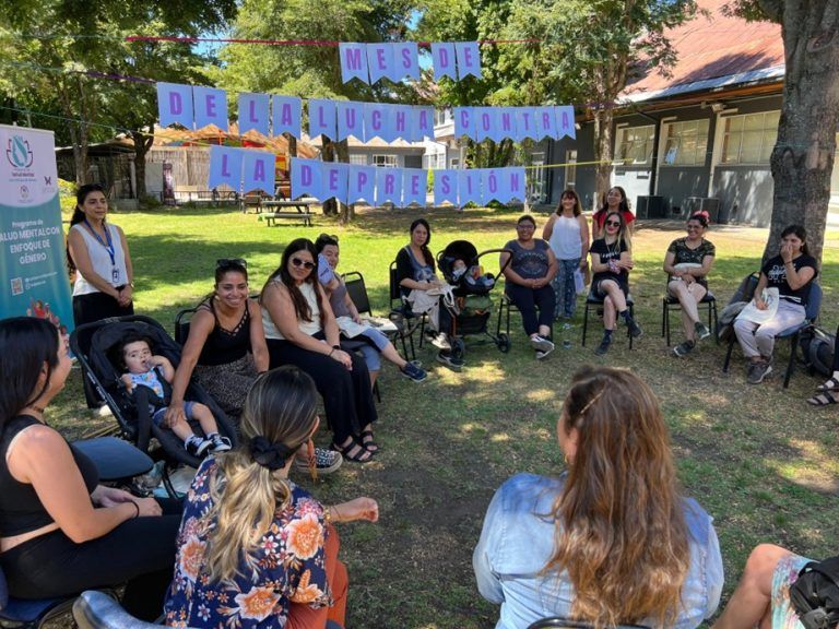 Primer encuentro de mujeres en Pucón promueve salud mental y lucha contra la depresión