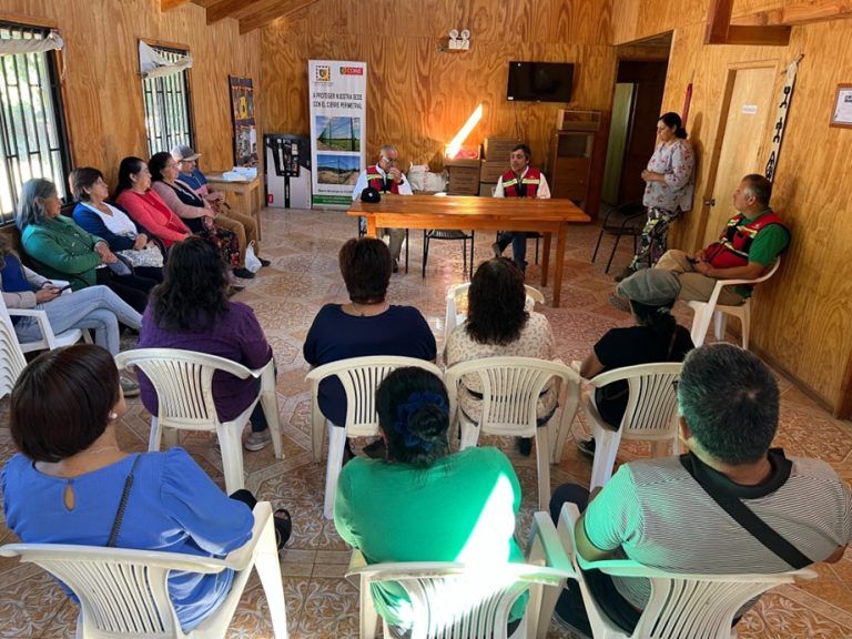 Primera autoridad comunal implementará mejoras viales en sector rural Llafenco