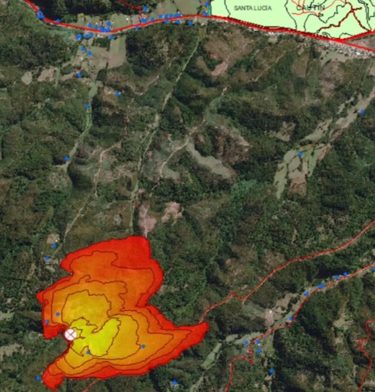 Ordenan evacuar sectores rurales de Purén por incendio forestal