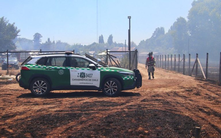 Bomberos de Temuco y Carabineros coordinan trabajo conjunto y capacitaciones