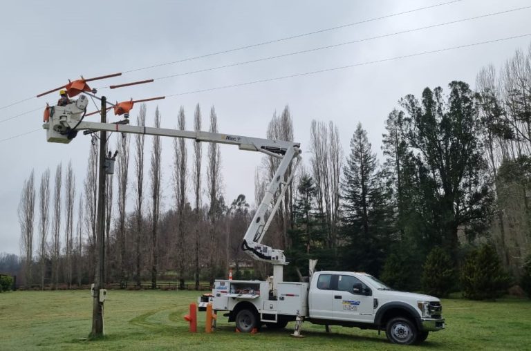 Este jueves Saesa realizará trabajos de fortalecimiento de la red eléctrica en Lanco