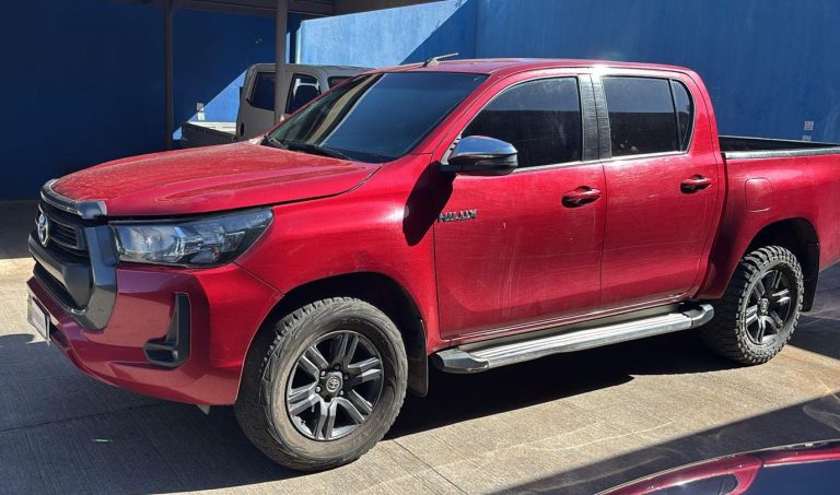 Detectives de la Brigada de Robos Angol recuperan camioneta robada y detienen a un sujeto en flagrancia