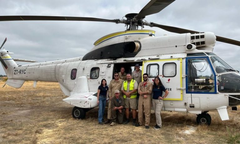 Chile gestiona helicóptero «Super Puma» para colaborar en megaincendio forestal en Argentina