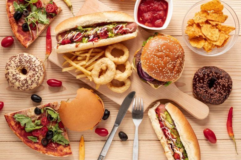 Venta de comida rápida creció 9,5% en el último trimestre de 2024pero consumo promedio por boleta mostró una tendencia a la baja