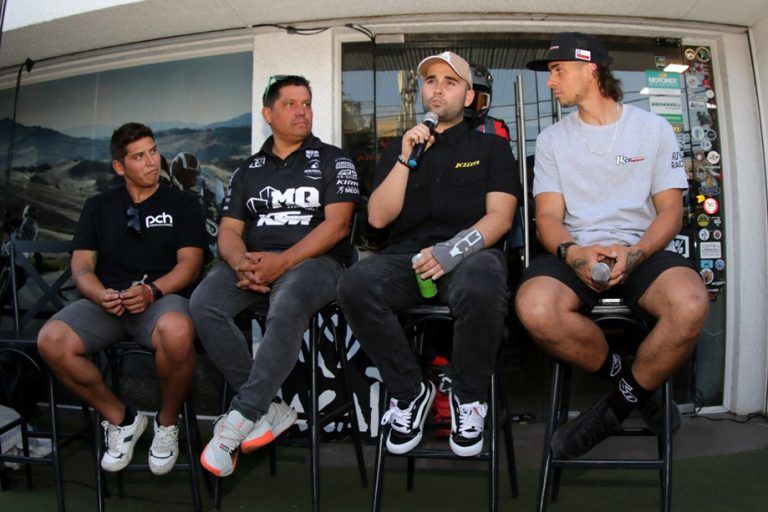 TOMÁS DE GAVARDO celebró su tercer DAKAR junto a Ignacio Casale, John Medina, Pato Cabrera y Ruy Barbosa