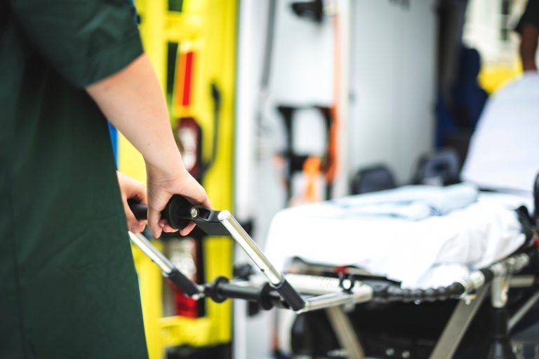 Cómo enfrentar emergencias de verano Durante el periodo estival aumentan los cuadros de salud y situaciones críticas, por lo que resulta fundamental saber cómo enfrentarlas.