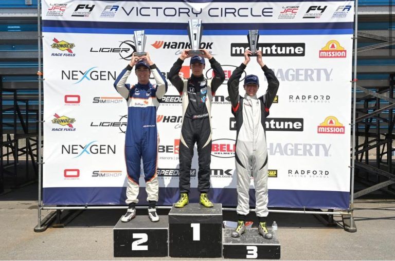 Nicolás Ambiado logró triple podio con victoria en la primera fecha de la Fórmula Regional Américas  y queda líder del campeonato en EE.UU.