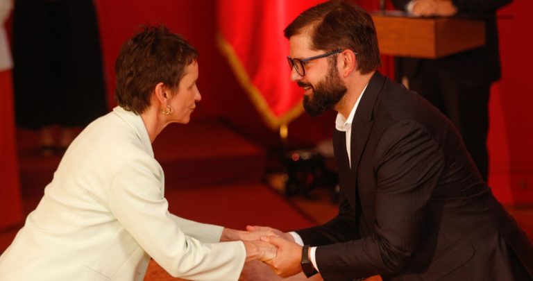 Cambio de gabinete: Álvaro Elizalde (PS) asume en Interior tras renuncia de Carolina Tohá (PPD)