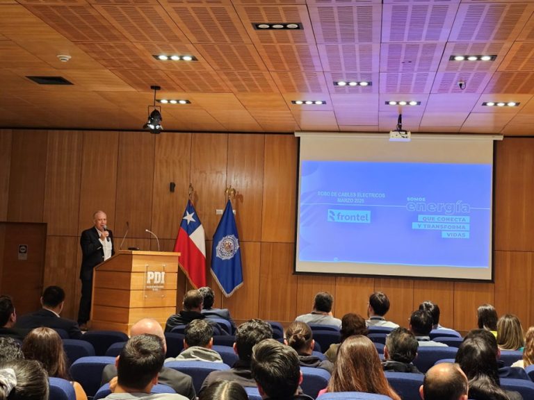 Frontel capacita a funcionarios de la PDI sobre el robo de cables en la región