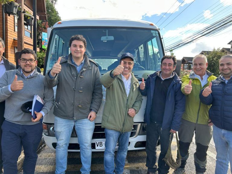 Nuevo bus escolar beneficiará diariamente a 90 estudiantes de Palguín