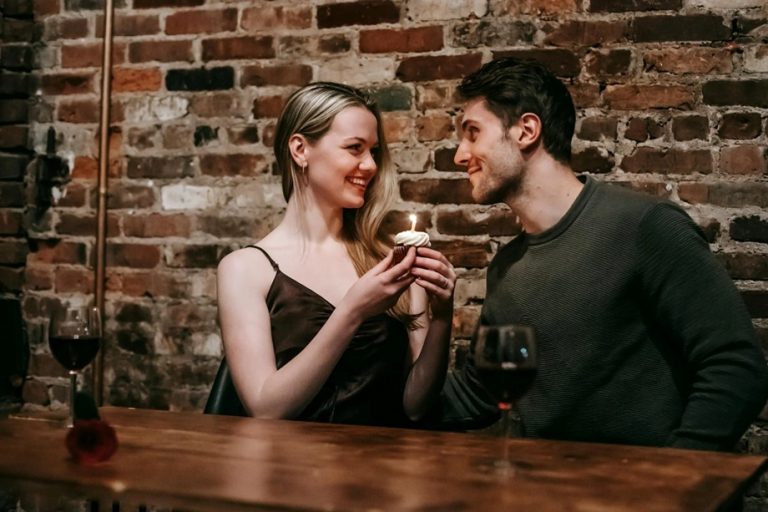 Cómo encontrar el amor en internet sin ser objeto de estafas