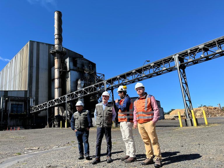 Gobernador René Saffirio visita plantel que pretende revolucionar la industria de los fertilizantes sostenibles para Chile y el mundo