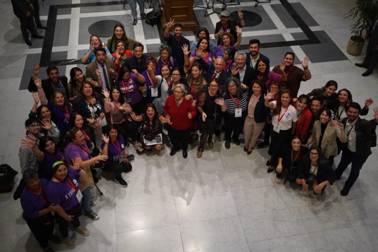 Avanza el proyecto de Ley que crea el Sistema Nacional de Apoyos y Cuidados