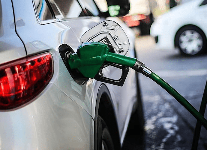 Enap: gasolinas de 93 y 97 suben hasta 20,9 pesos por litro y diésel aumenta 19,3