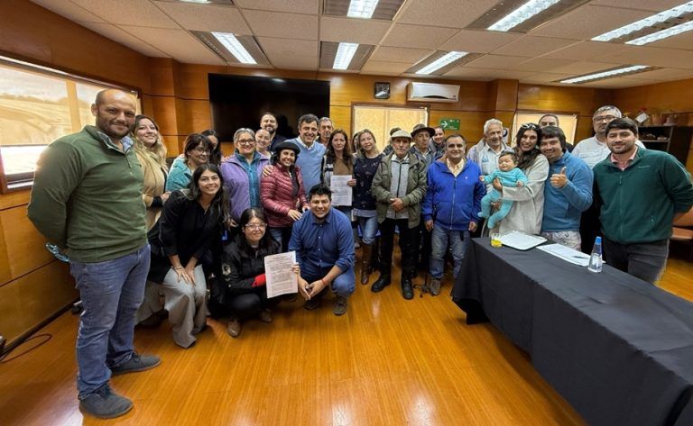 Pucón avanza en soluciones habitacionales: 17 familias beneficiadas con subsidios ds10 del SERVIU