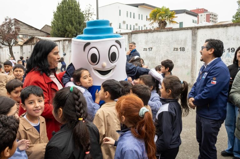 Autoridades refuerzan campaña de vacunación escolar en la región de La Araucanía