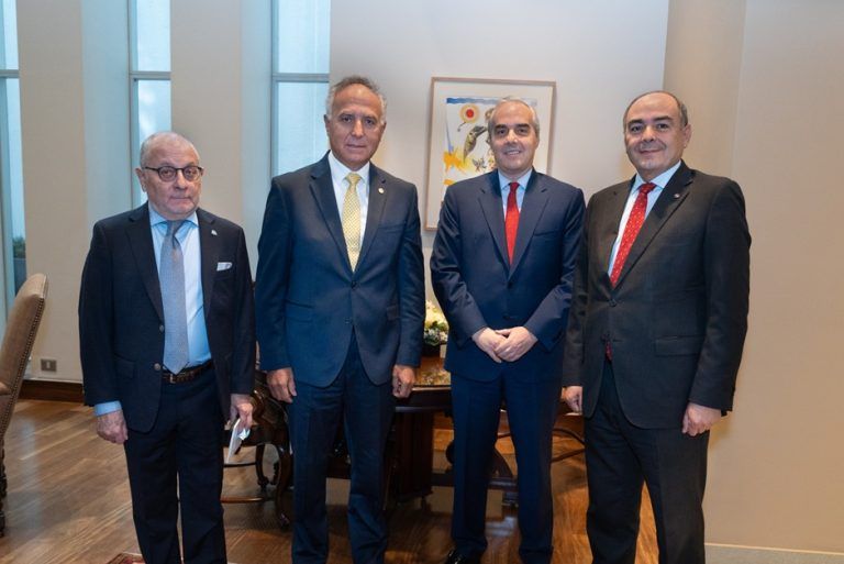 Con mirada regional e internacional: Universidad Autónoma inauguró su año académico con charla del embajador Jorge Faurie