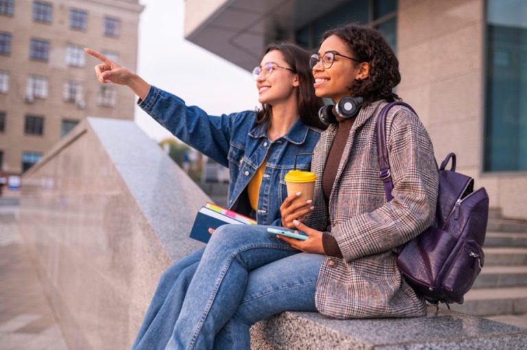 Un 76,9% de los estudiantes de la Araucanía dice sentirse contento con su vida