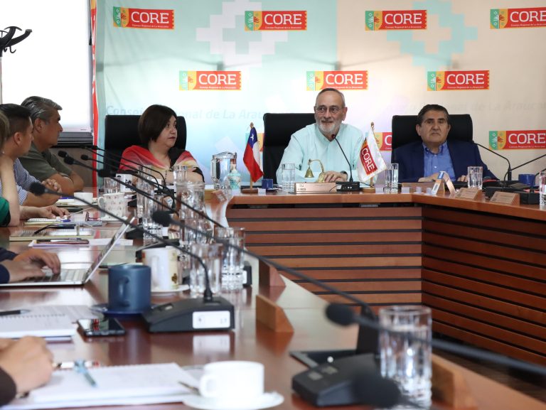 Gobernador Saffirio firma convenios por más $10.659 millones para proyectos de infraestructura en seis comunas