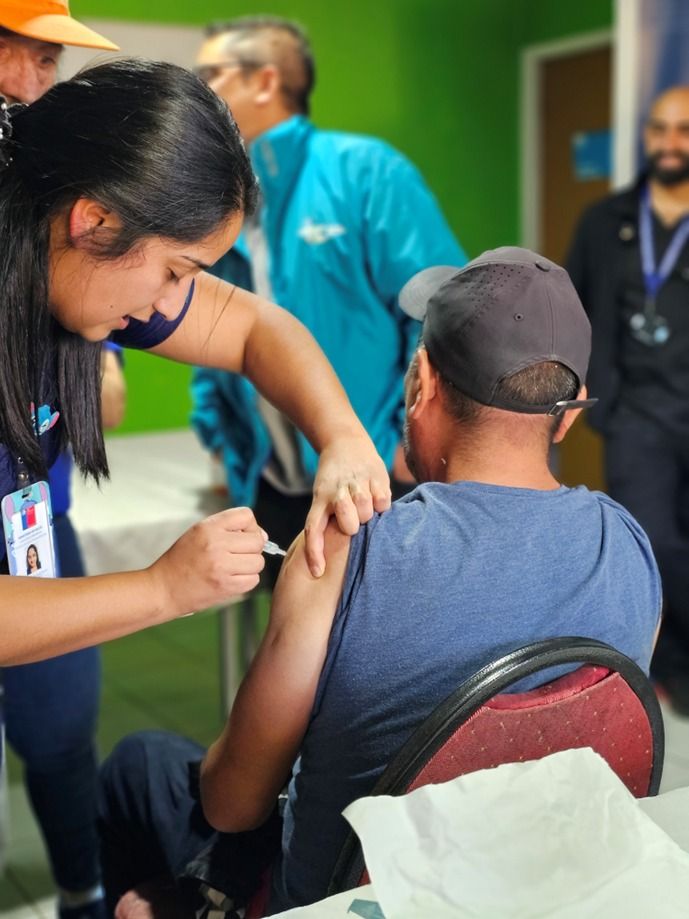 Araucanía Sur realizó operativo de vacunación en Hogar de Cristo para personas en situación de calle de Temuco
