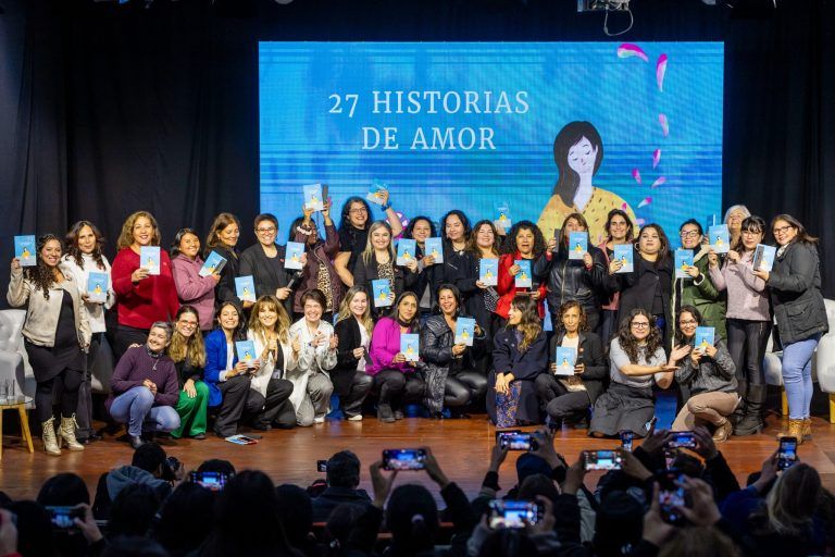 Mamás de Teletón Temuco participan en libro “27 Historias de Amor” que visibiliza el rol de las personas cuidadoras