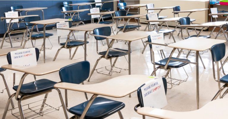 Docente es desvinculada tras denuncia por presunto acoso a estudiante en colegio de Temuco