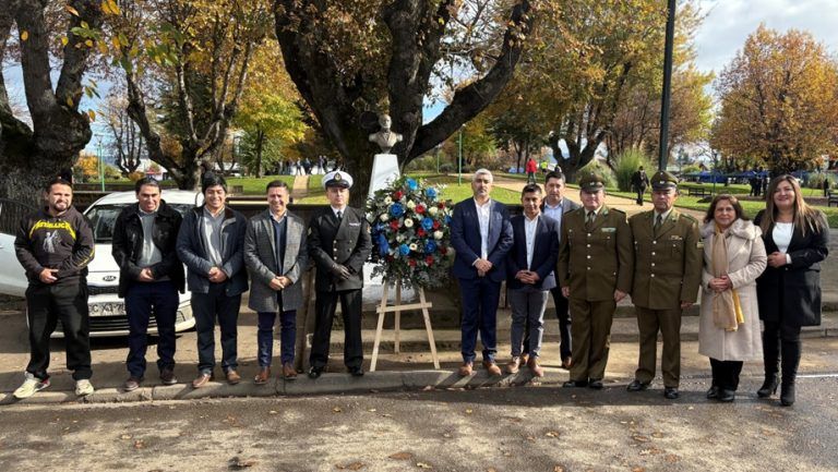 Cholchol rinde homenaje a las Glorias Navales con multitudinario desfile ciudadano