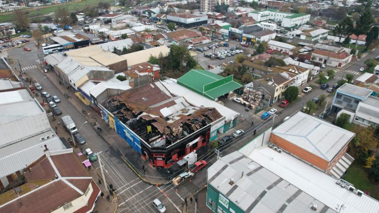 Gobernador Saffirio por incendio en Victoria: “Hemos puesto a disposición todas nuestras capacidades para superar las dificultades”