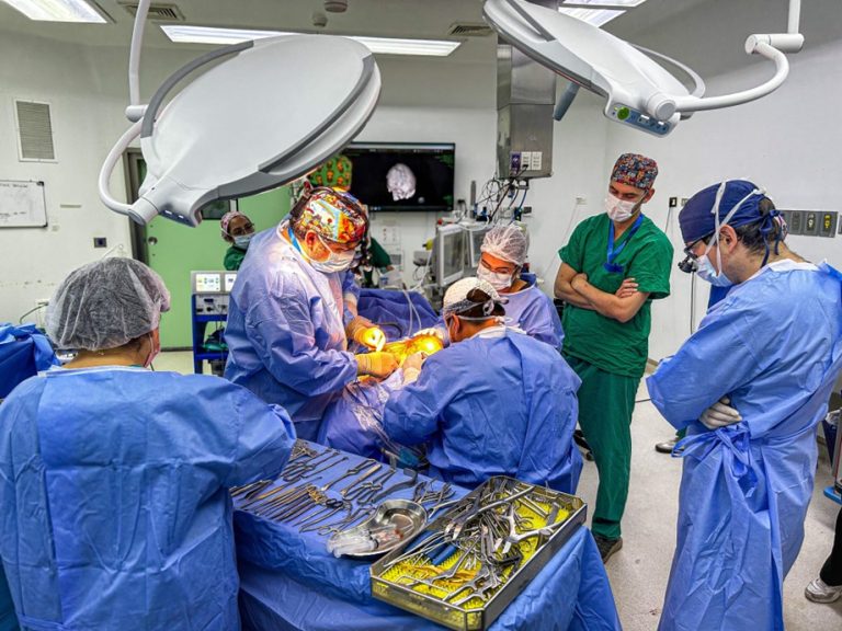 Cirugías neuropediátricas de vanguardia en Temuco evitan derivaciones a otras regiones