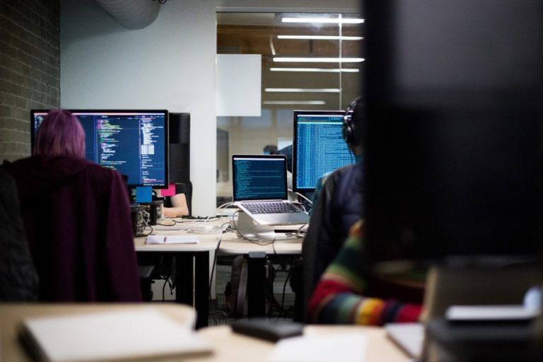 ¿CIO, CTO y CDO? Qué hacen y cuánto ganan estos ejecutivos en Chile