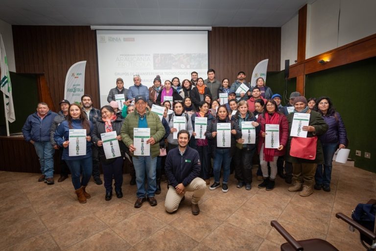 Segunda Cumbre GTT–INIA reúne a pequeños agricultores para fortalecer la fruticultura en La Araucanía