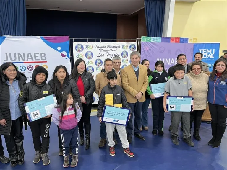 PARTIÓ LA ENTREGA DE COMPUTADORES DEL PROGRAMA BECAS TIC