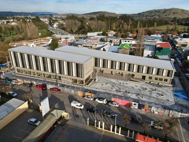 MOP finaliza obras de reposición de nuevo edificio consistorial de Angol