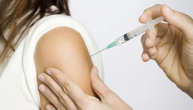 “Es altamente contagiosa y puede ser mortal”: experto alerta sobre riesgos del sarampión en medio de baja vacunación infantil