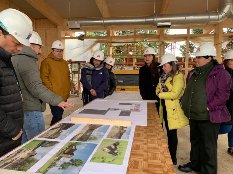 Obra educacional con tecnología constructiva en Pailahueque avanza con innovadores materiales sustentables