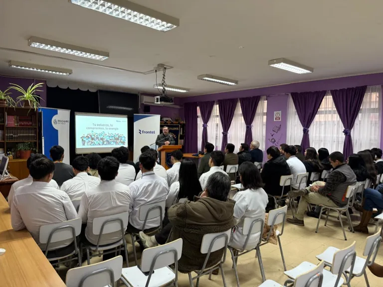 “Semillero de Talentos Eléctricos”: Frontel y ONG Educando en Red impulsan la educación técnica en el sur del país