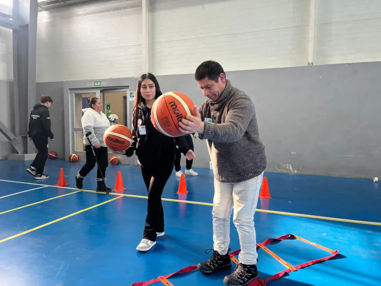 Encuentro Salud en Marcha adultos mayores: Actividad física y comunidad en Temuco