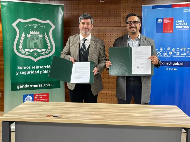 Gendarmería y CONADI firman convenio para fortalecer la reinserción social intercultural