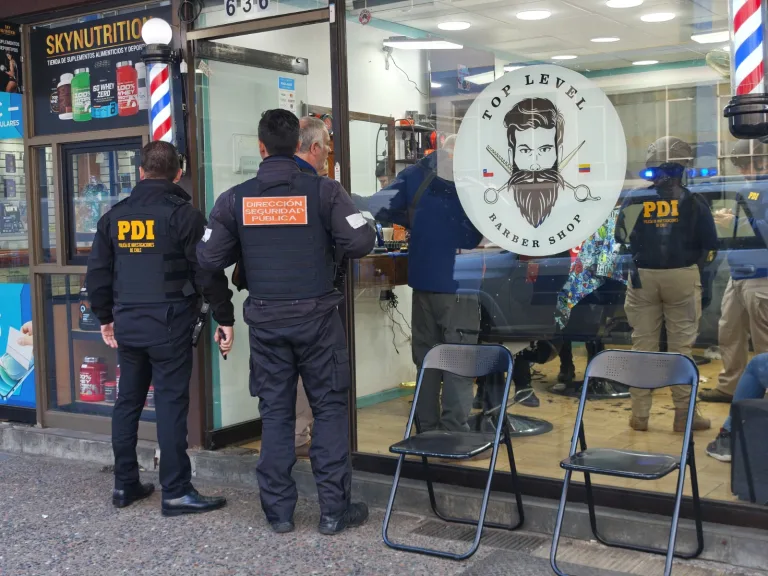 Barberías en Temuco: Detectan trabajadores extranjeros sin permisos ni regularización migratoria