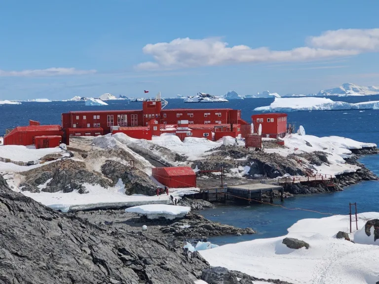 Chile preside Secretaría del Tratado Antártico y refuerza su liderazgo polar