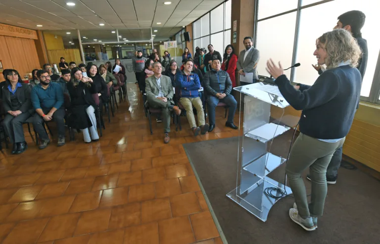 Temuco entrega licencias de conducir a 16 personas sordas en proceso pionero de inclusión