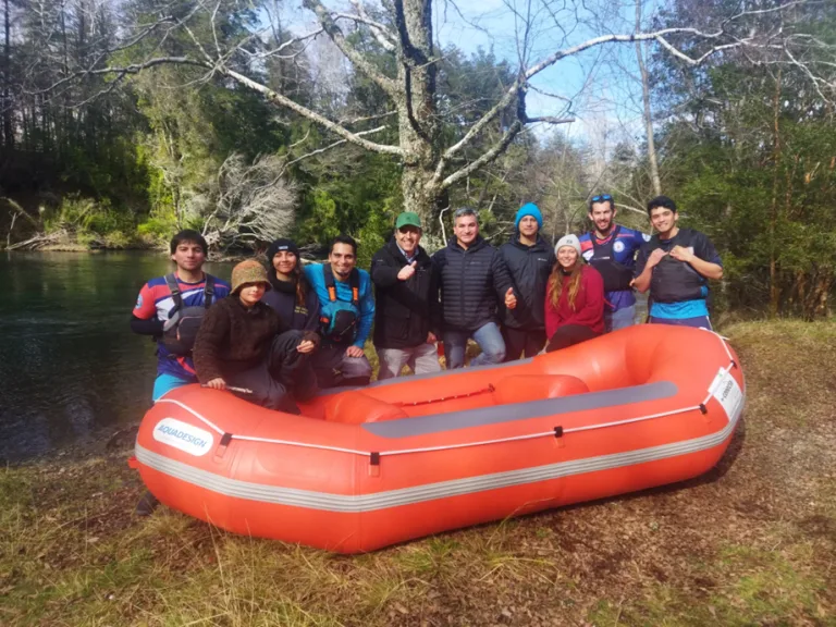 Puconinos remarán por Chile: seleccionados competirán en el Mundial de Rafting 2025