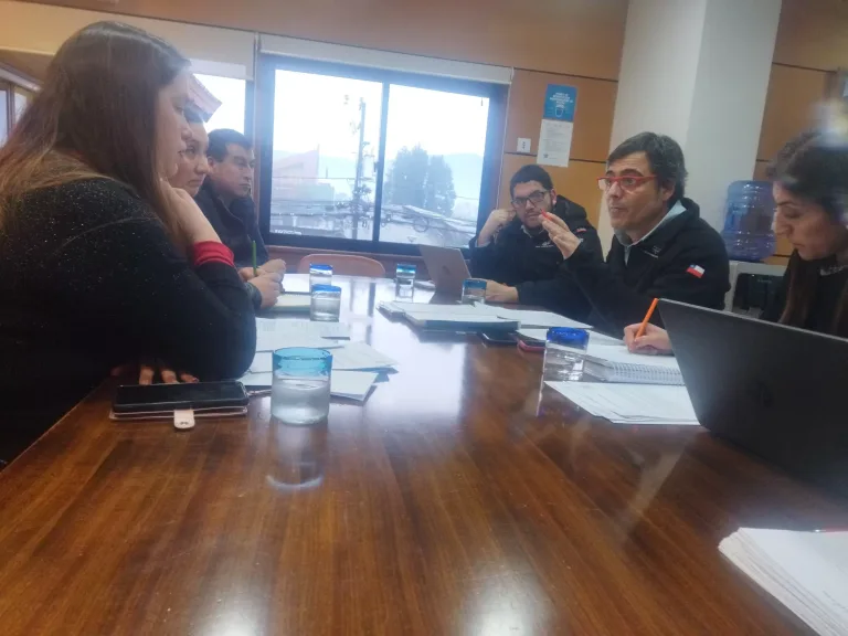 Reuniones en terreno para escuchar a la comunidad escolar