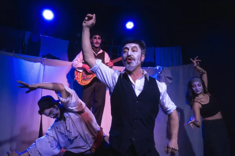“El Retablillo de Don Cristóbal” llega a la Galo Sepúlveda con humor, crítica y tradición