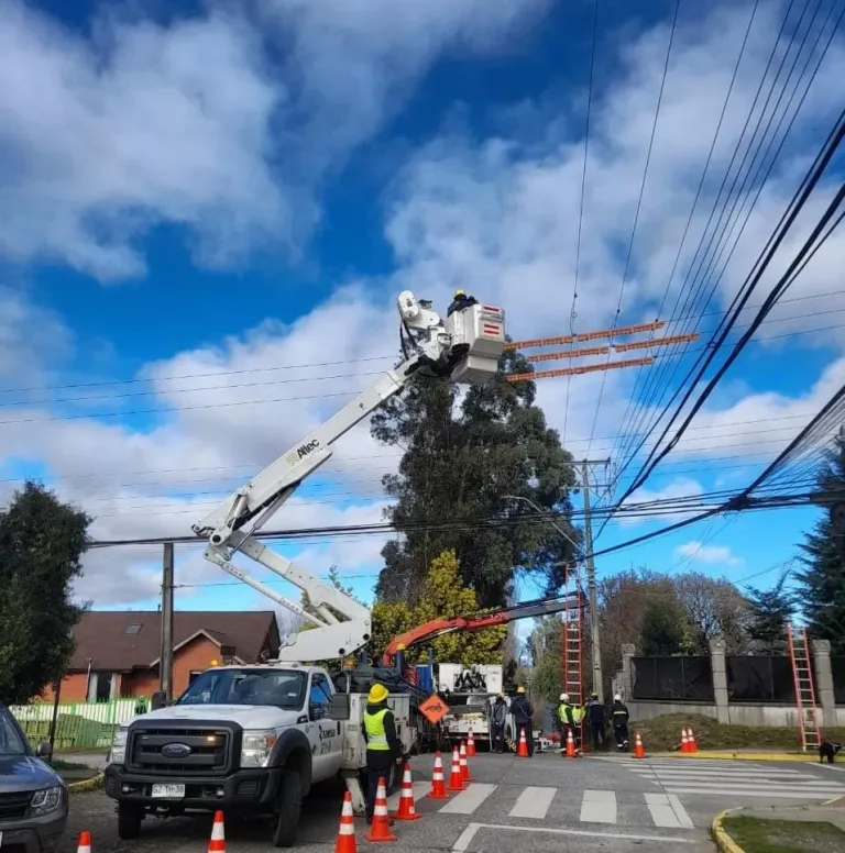 Como parte del plan de mantenimiento preventivo de invierno Saesa realizará faenas en sector Regional de Valdivia