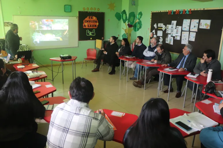 Servicio Local participó de reunión ampliada por situación de aguas lluvias en la Escuela Pública Rayen Lafquen